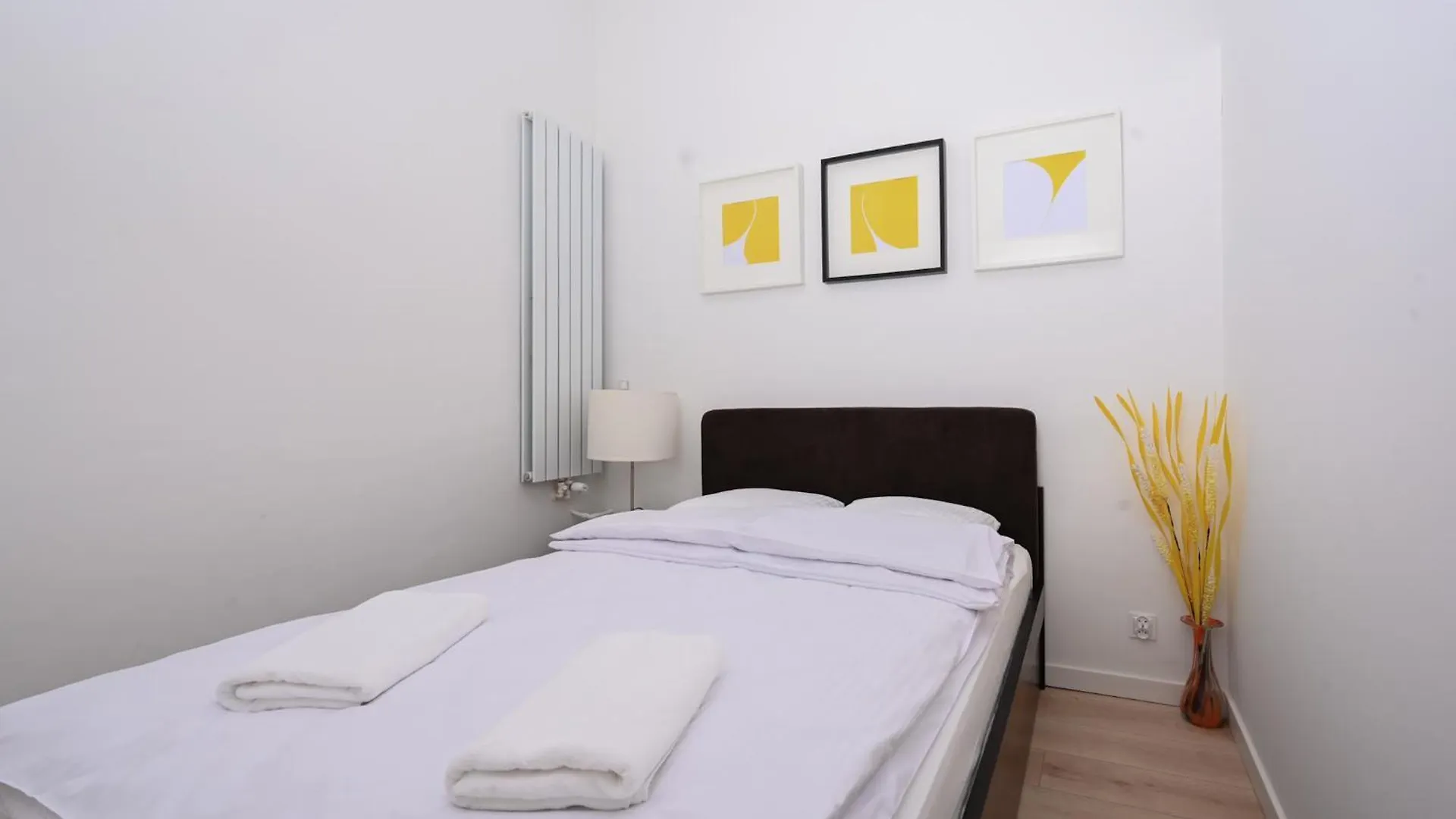 Apartment Rentplanet - Apartament Swietego Lazarza Krakow
